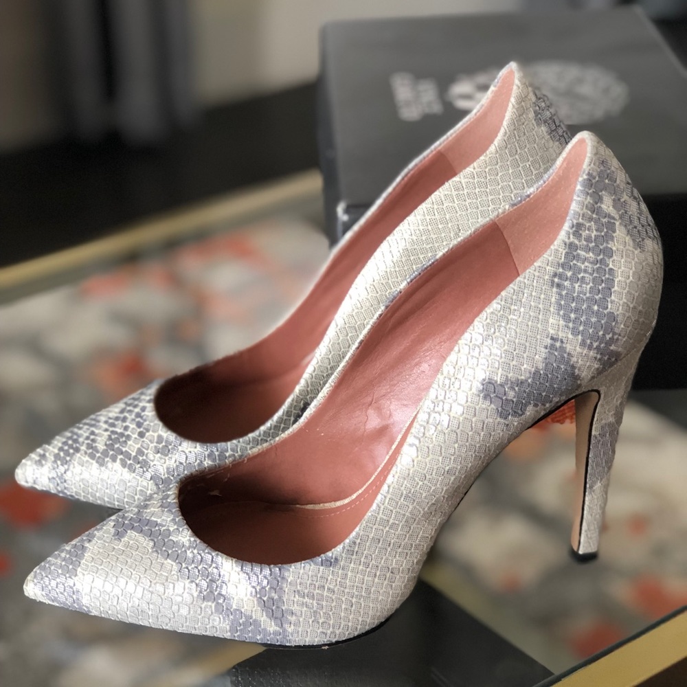 Vince Camuto Pumps